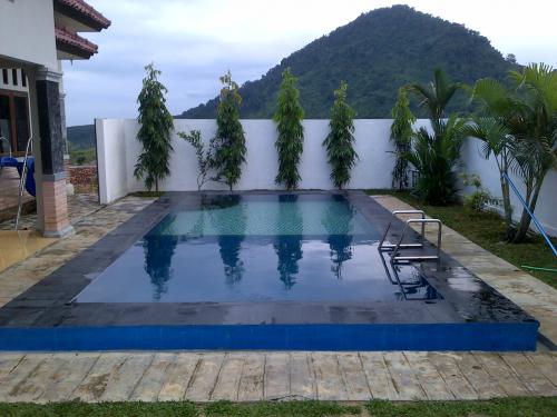 Villa private pool sentul