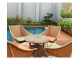 Sewa DE REIZ VILLA Bandung - Tersedia Villa 2 Kamar, 3 Kamar, 4 Kamar, 5 Kamar dan 7 Kamar dengan Private Swimming Pool